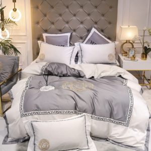 01.Versace Bedding Sets